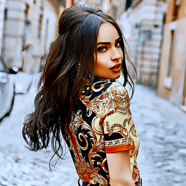 Sofia Carson