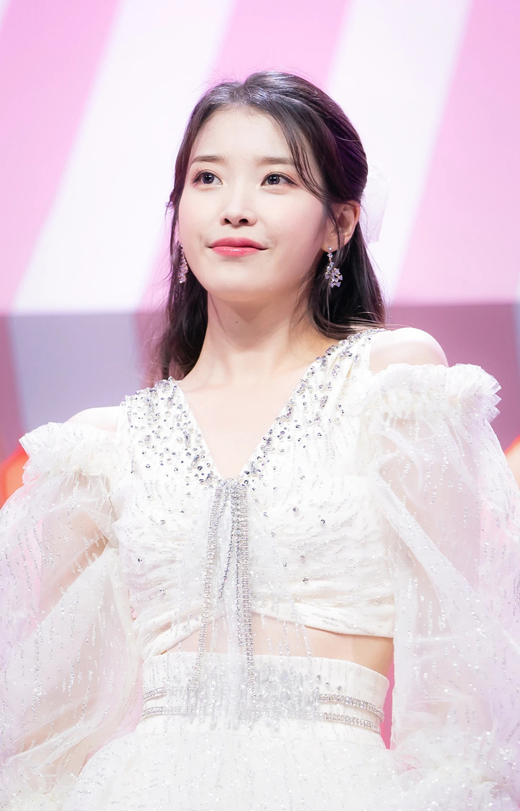 IU