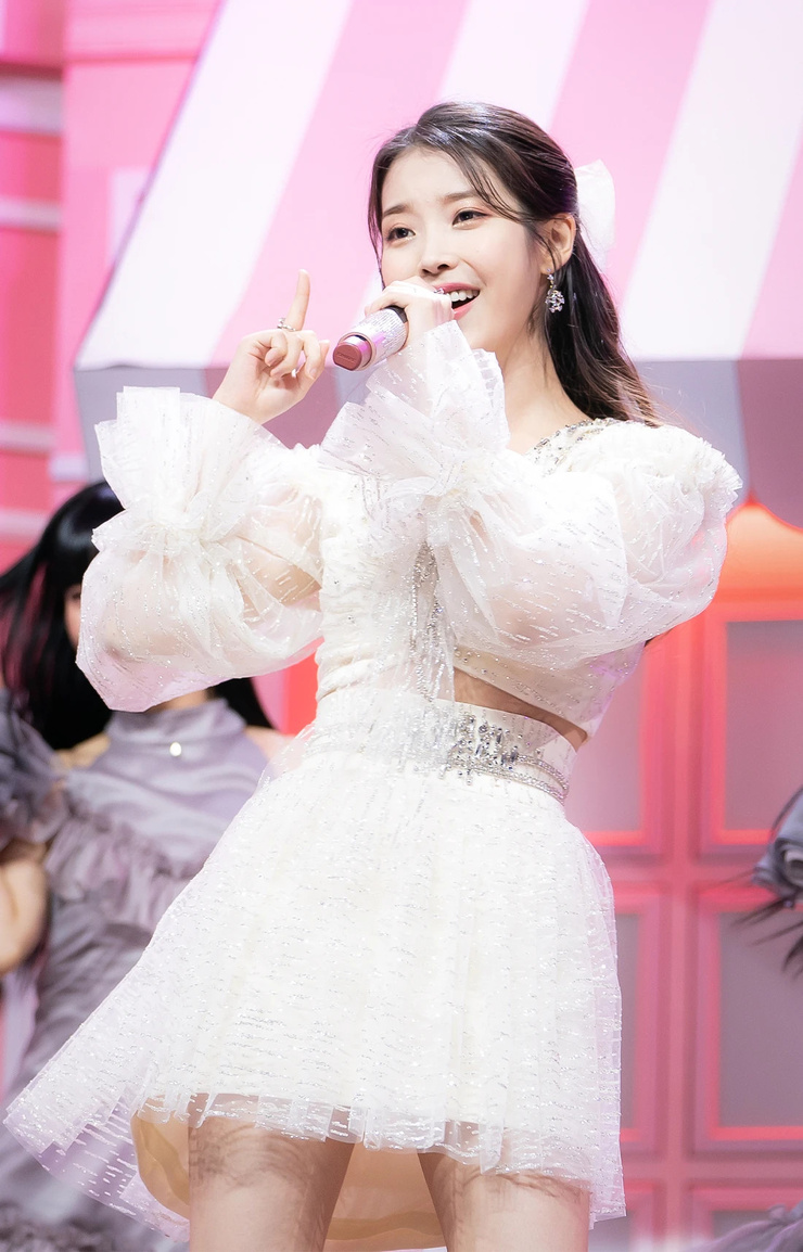 IU
