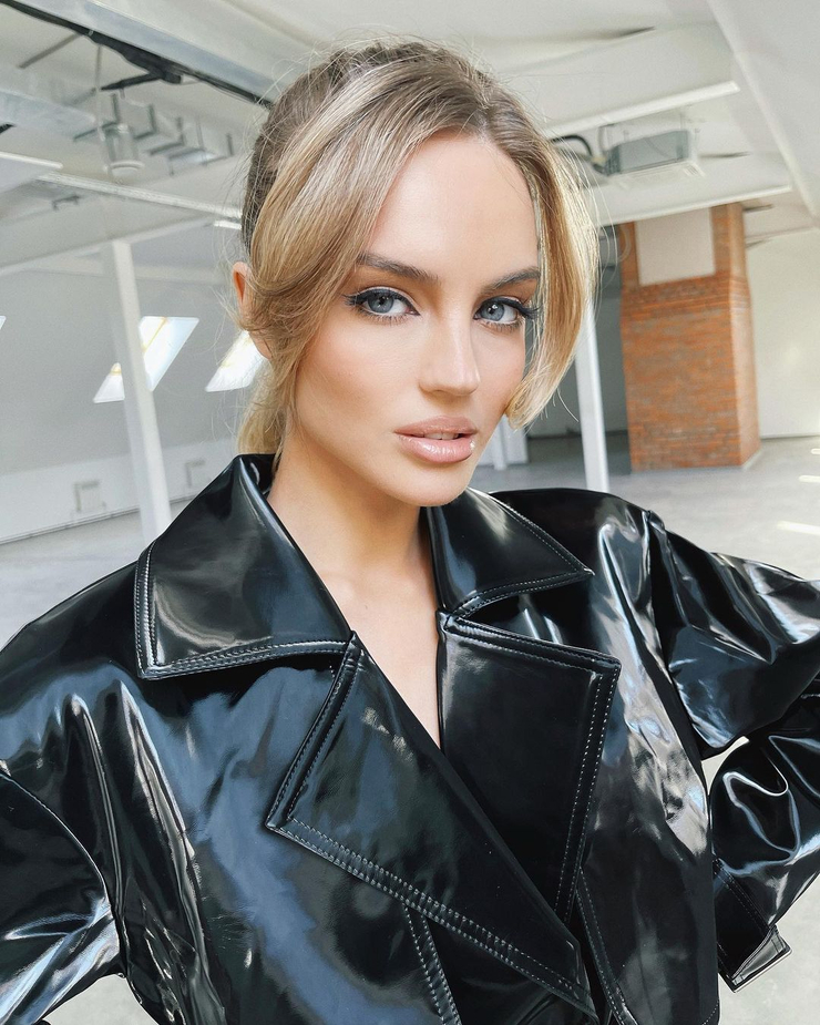 Donya Elizarova Donya Elizarova