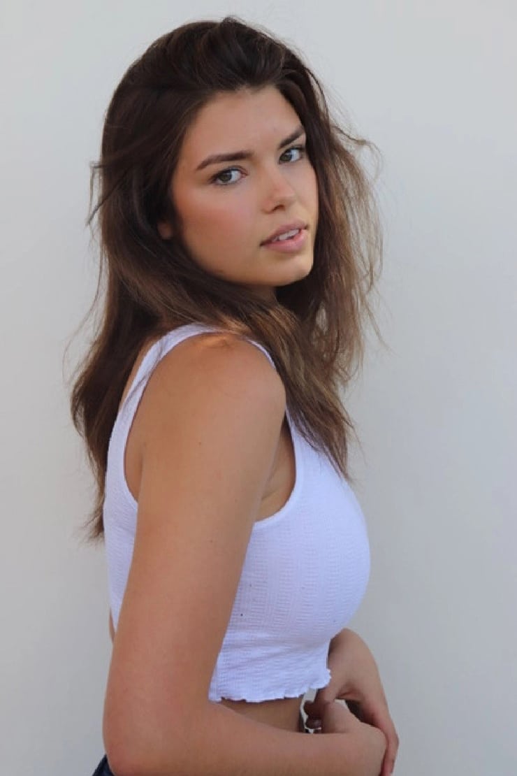 Lauren Searle Lauren Searle