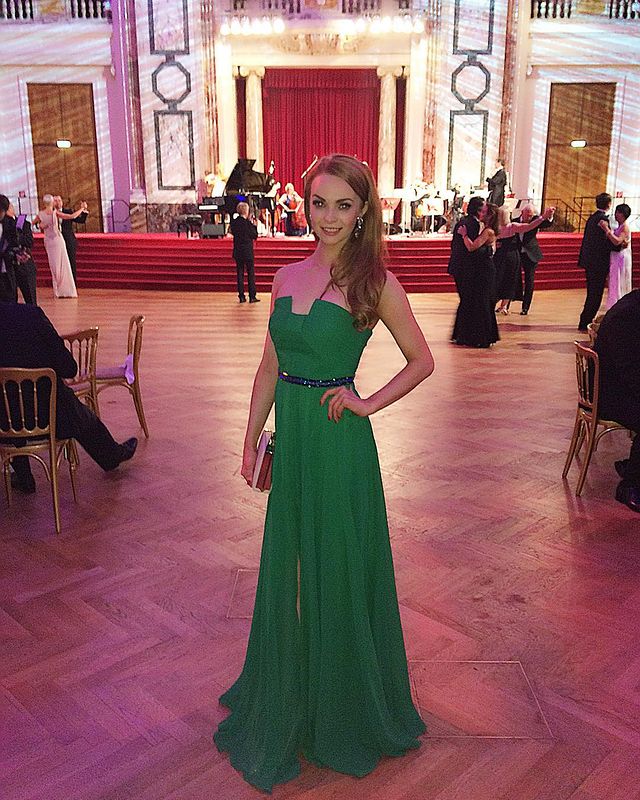 Aoife Walsh Aoife Walsh