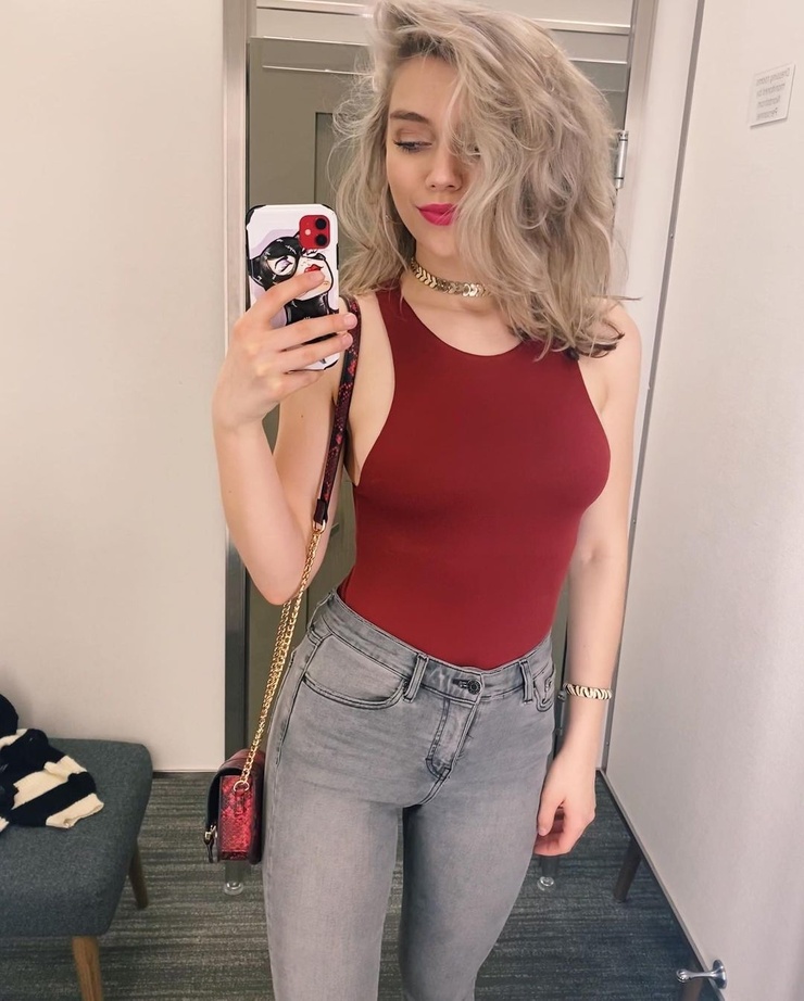 Elizabeth Wheeland Elizabeth Wheeland