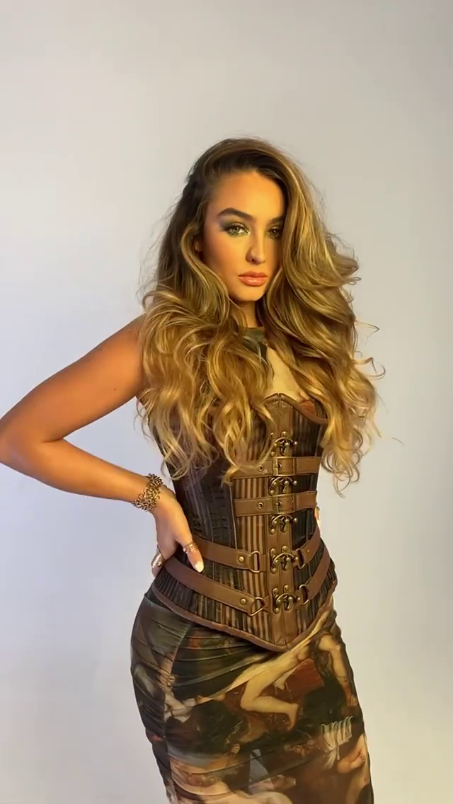 Sommer Ray