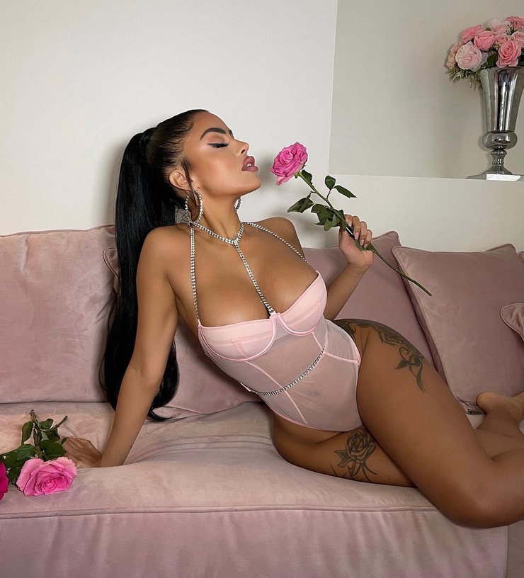 Chloe Saxon