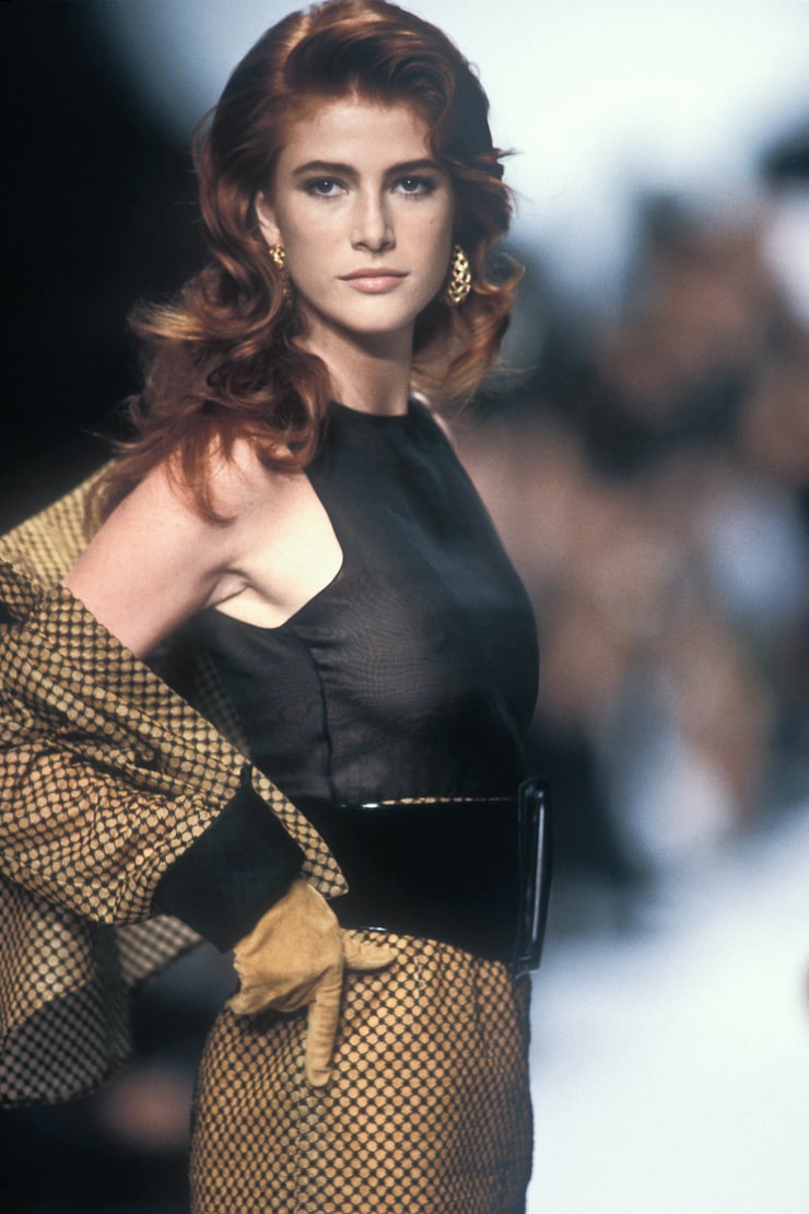 Энджи Эверхарт на подиуме в 1990х