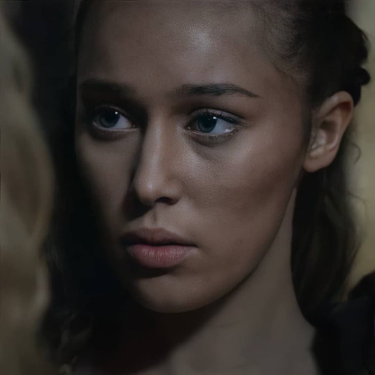 Image of Alycia Debnam Carey