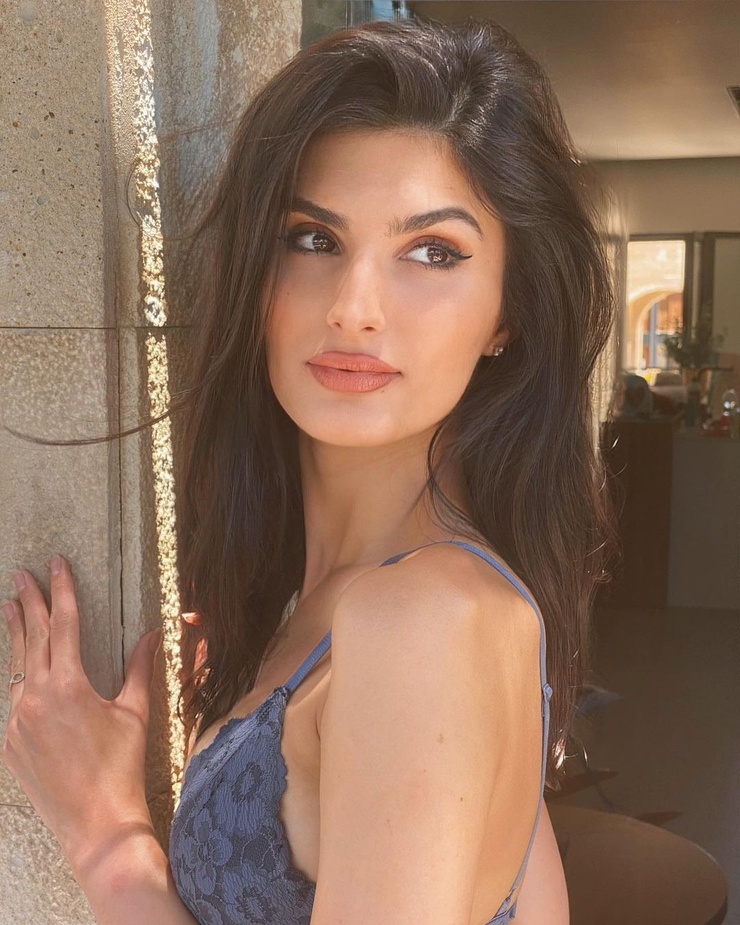 Yael Cohen (model) picture