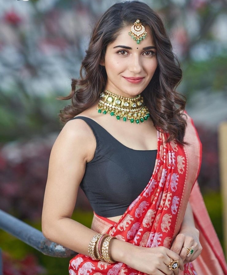 Ruhani Sharma Ruhani Sharma
