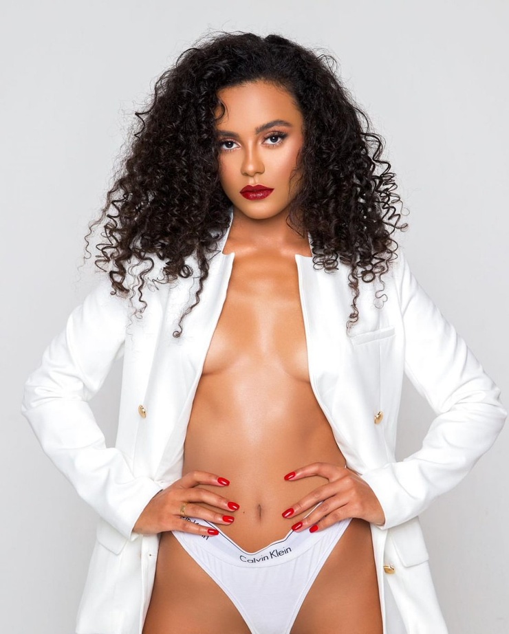 Ava Dash