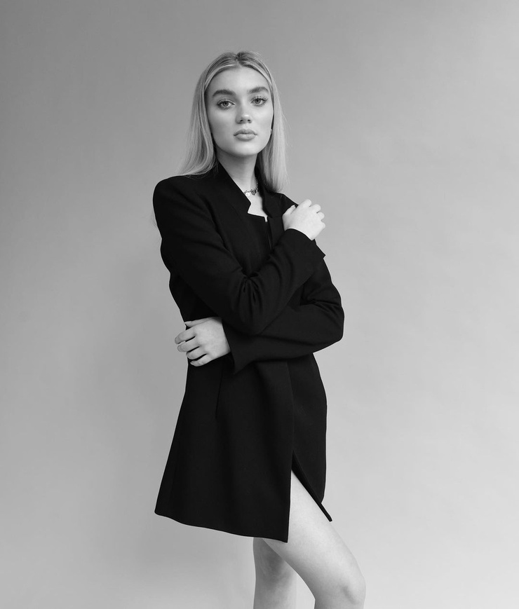 Mimi Slinger
