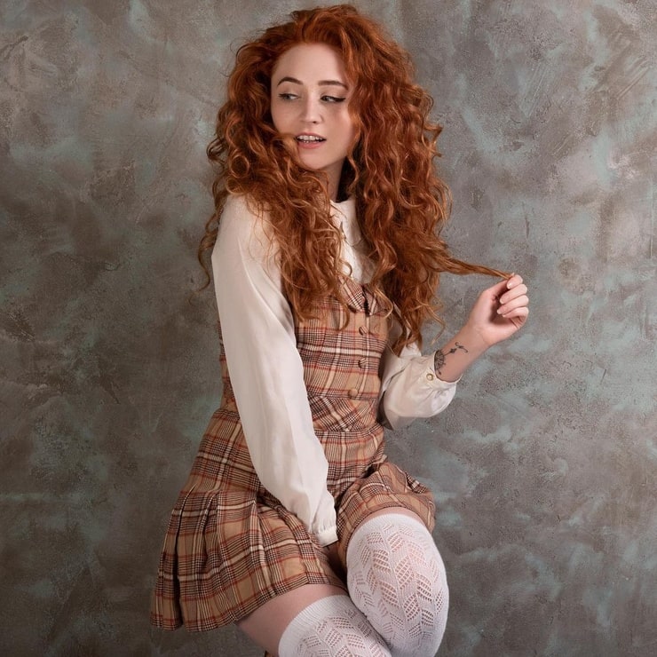 Janet Devlin