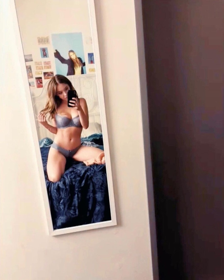 Sydney Sweeney Sydney Sweeney