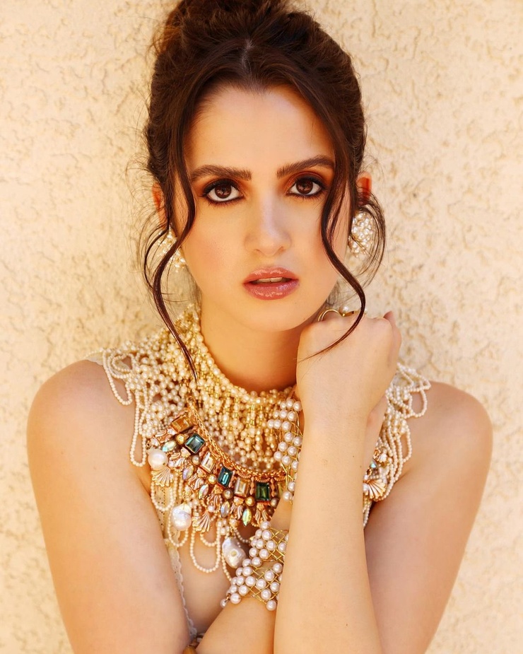 Laura Marano Laura Marano