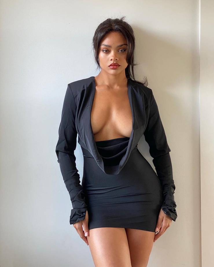 Caitlyn M Caitlyn M