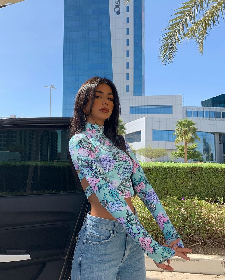 Iffat Marashi