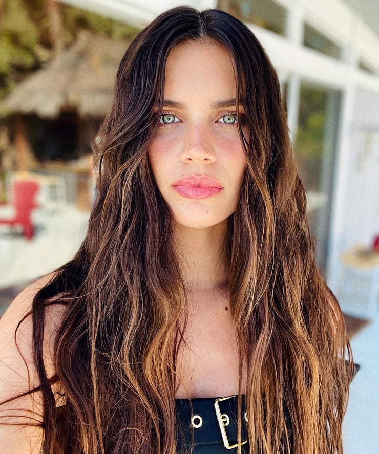 Sara Sampaio Sara Sampaio