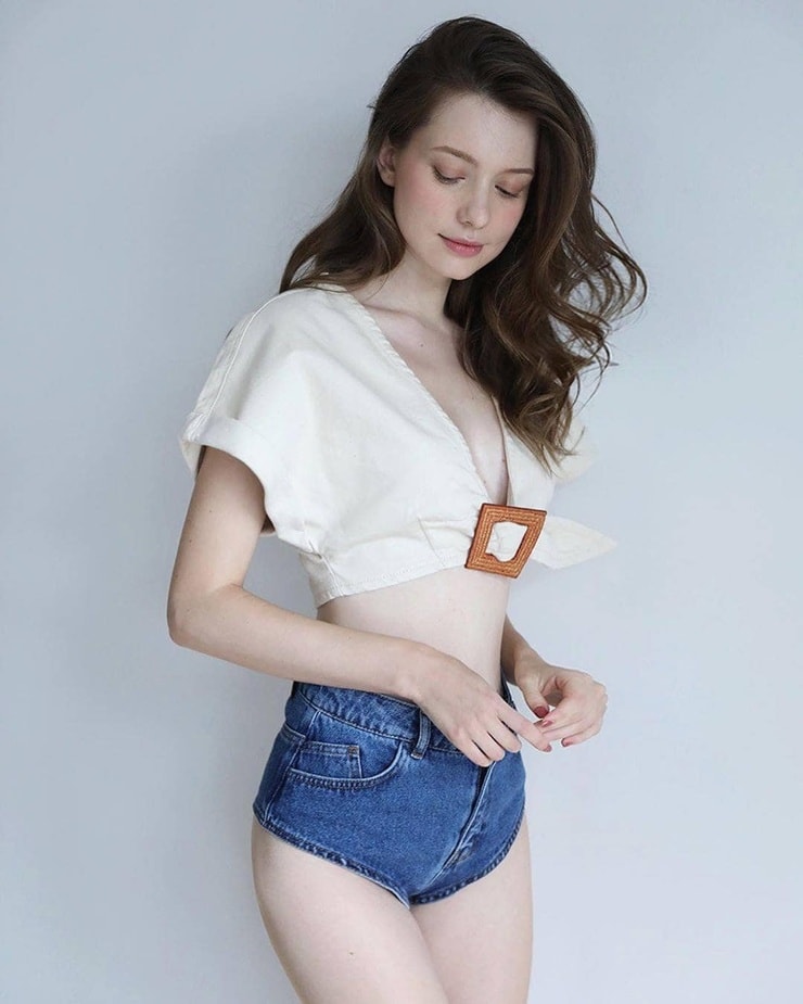 Anastasia Cebulska Anastasia Cebulska