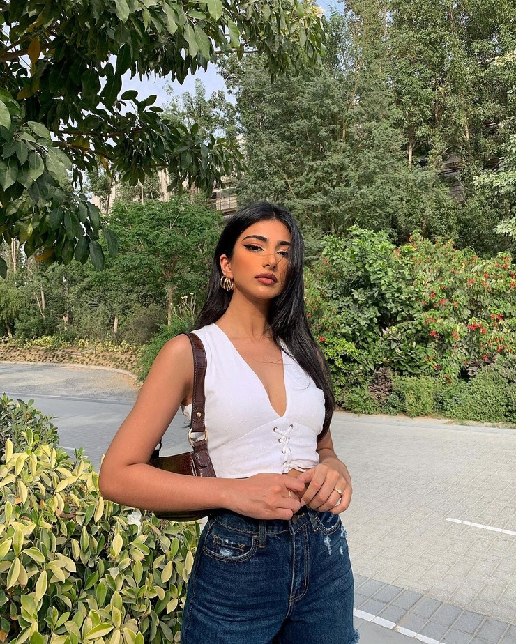 Iffat Marashi