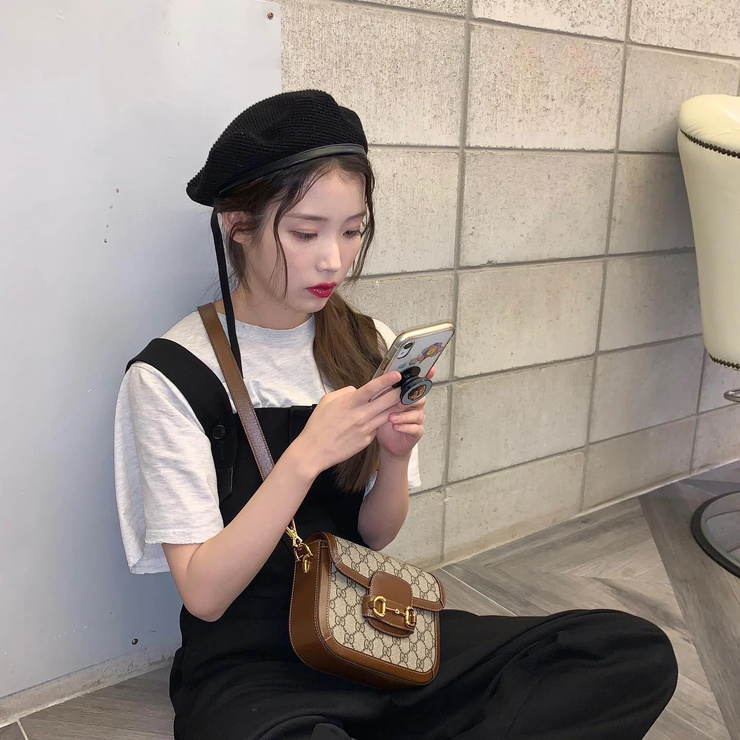 IU