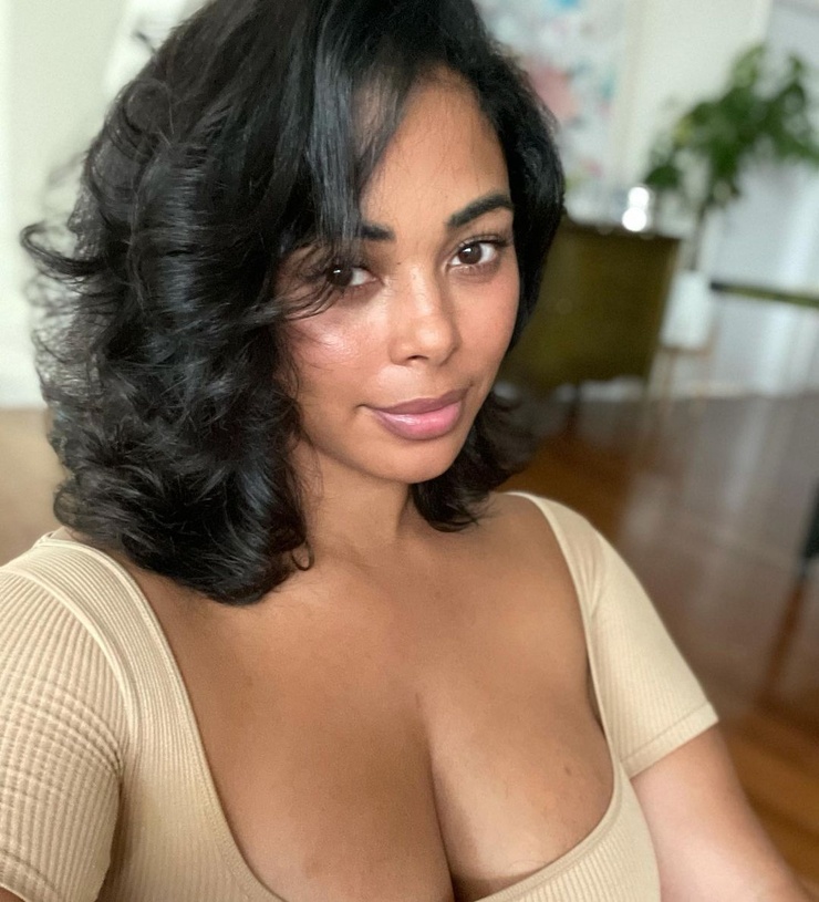 Tabria Majors