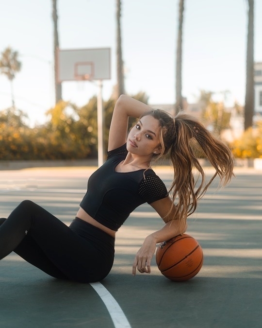 Lindsay Rienstra Lindsay Rienstra