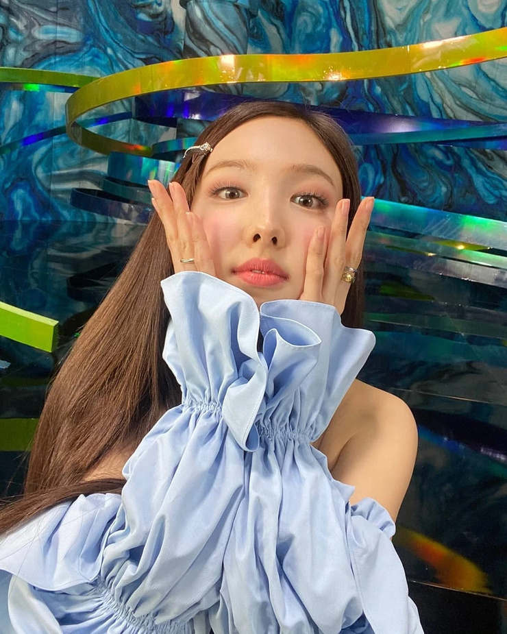 Im Nayeon