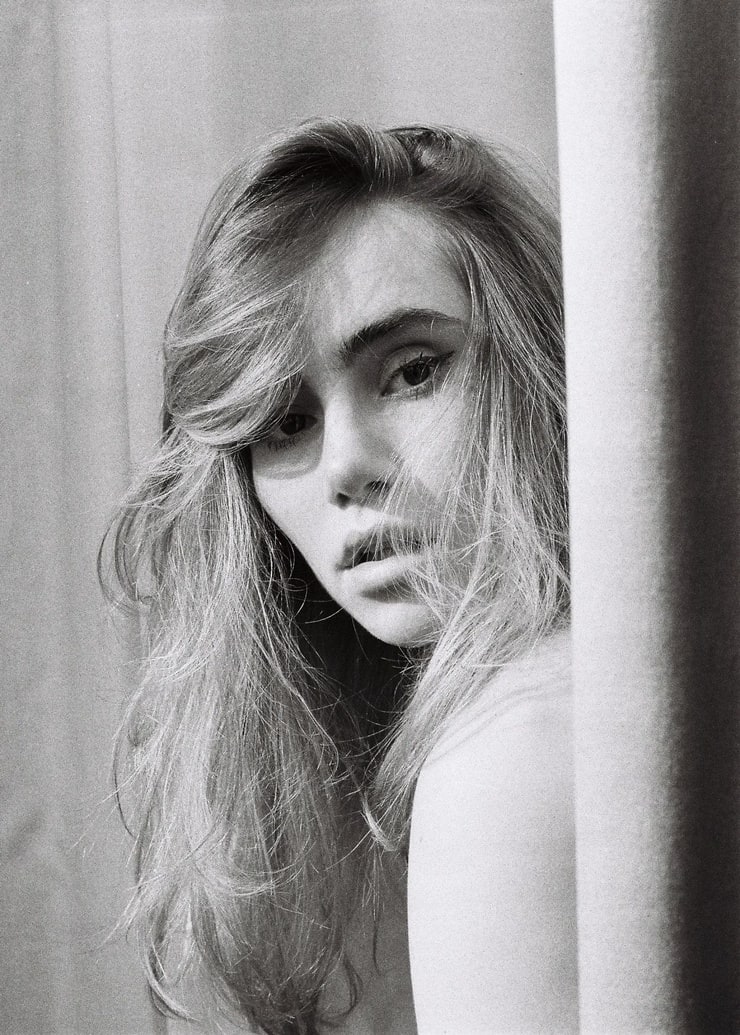 Suki Waterhouse