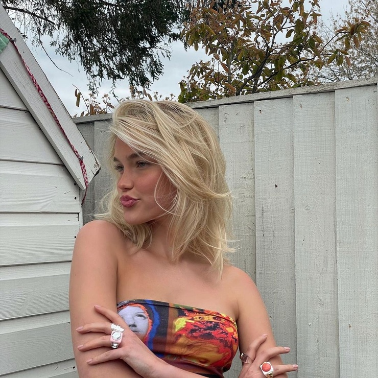 Mimi Slinger