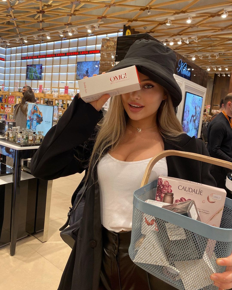 Maria Puchnina Maria Puchnina