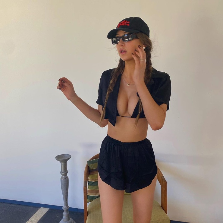 Elsie Hewitt Elsie Hewitt