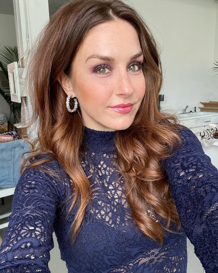 Erin Karpluk