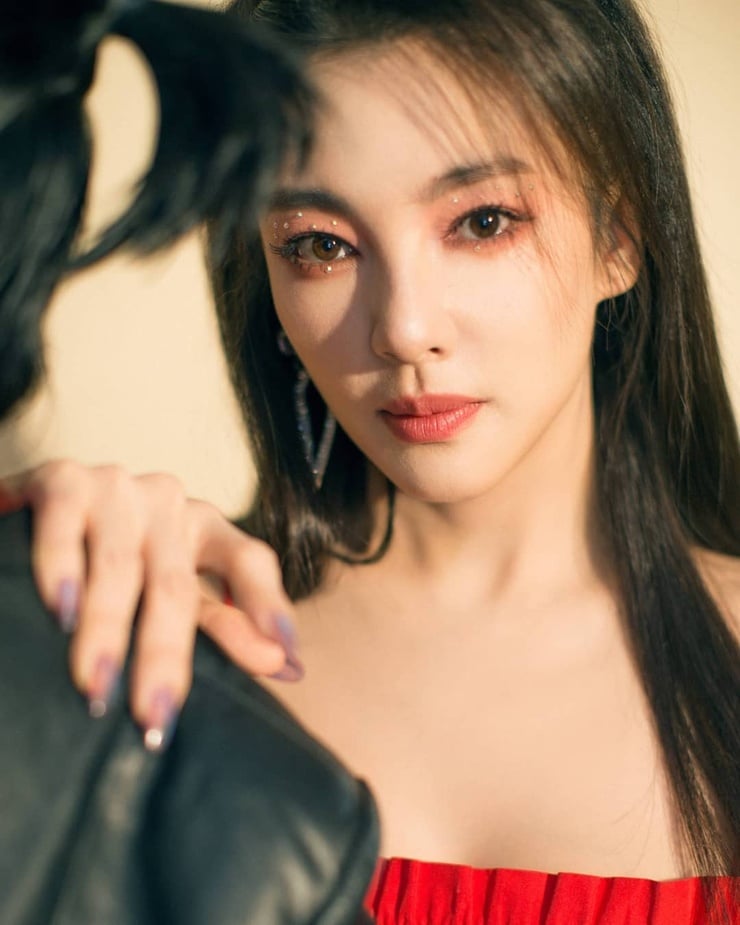 Kitty Zhang Yuqi