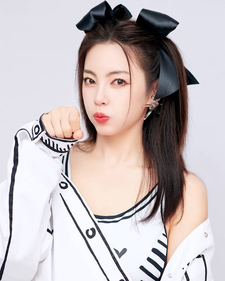 Kitty Zhang Yuqi