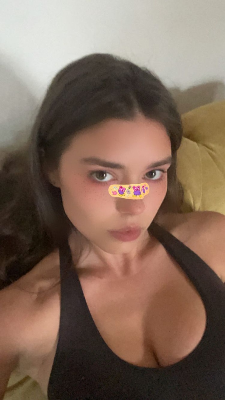 Lauren Searle