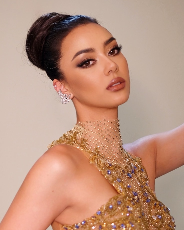 Amanda Obdam Amanda Obdam
