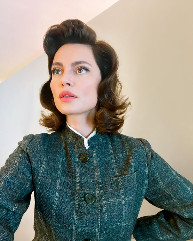 Catrinel Menghia Catrinel Menghia