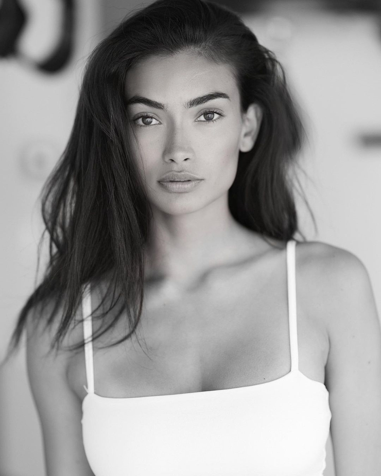Kelly Gale