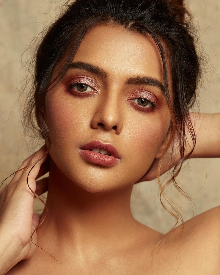 Ruhi Singh Ruhi Singh