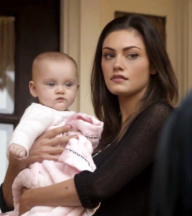 Phoebe Tonkin