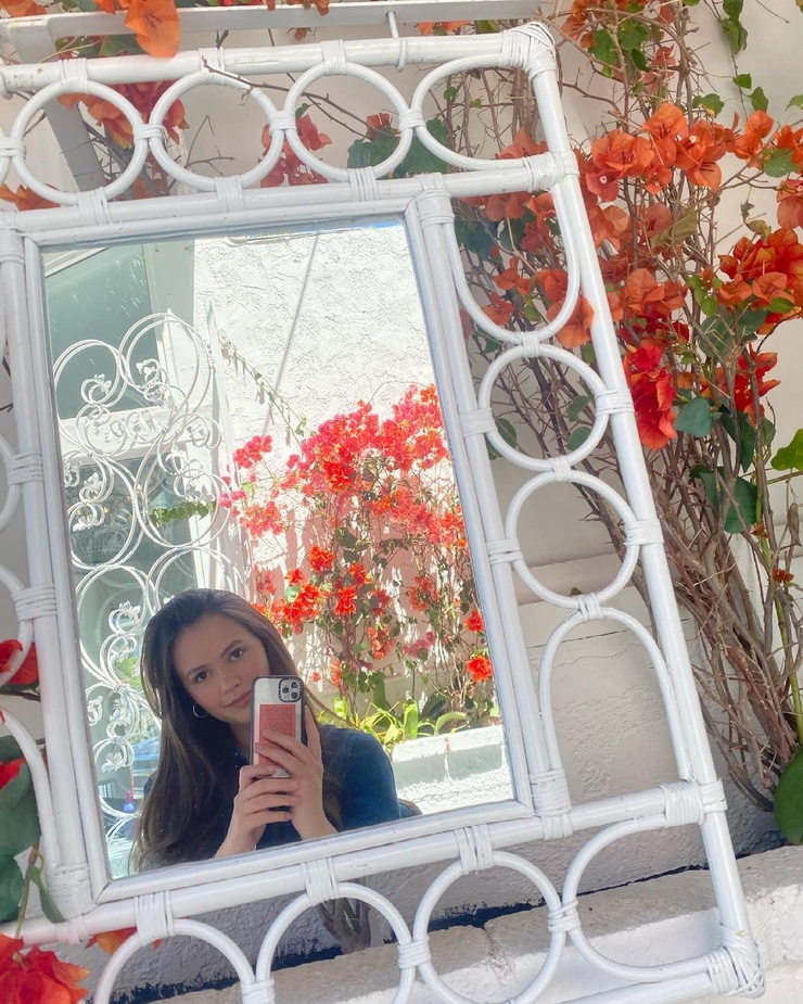 Olivia Sanabia Olivia Sanabia