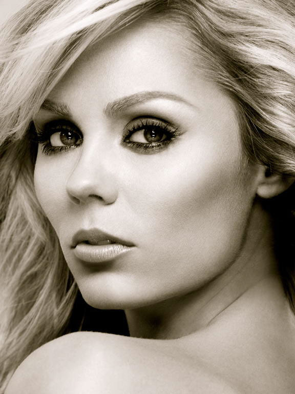 Laura Vandervoort Laura Vandervoort