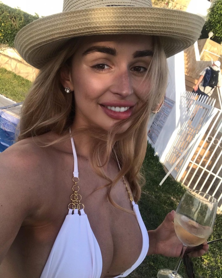 Rachel Fenton Rachel Fenton