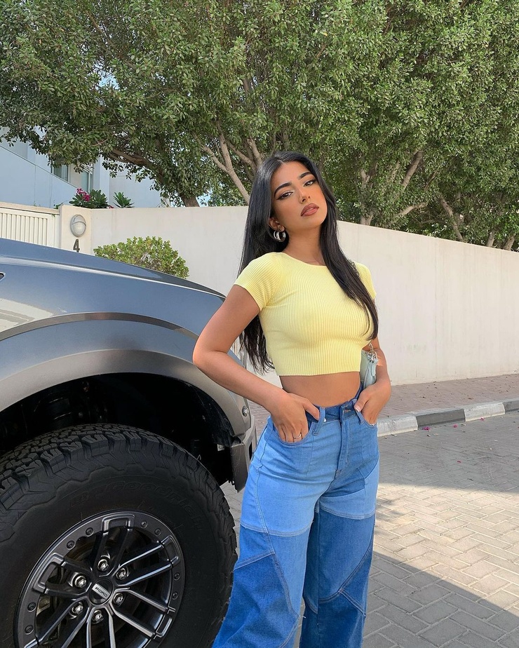 Iffat Marashi