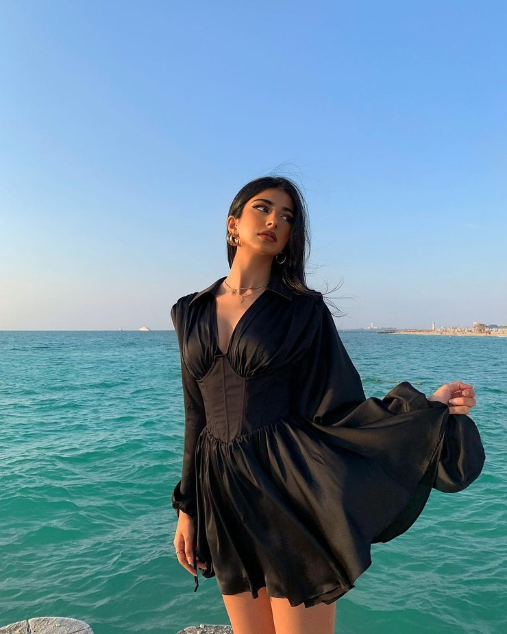 Iffat Marashi