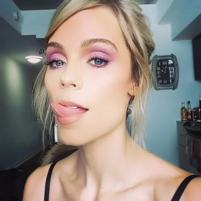 Laura Vandervoort Laura Vandervoort
