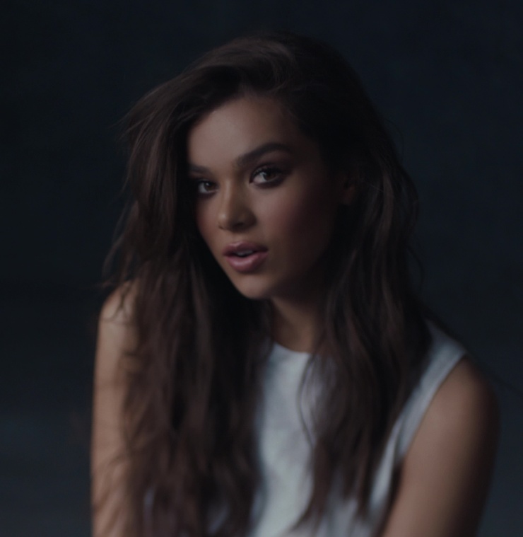Hailee Steinfeld