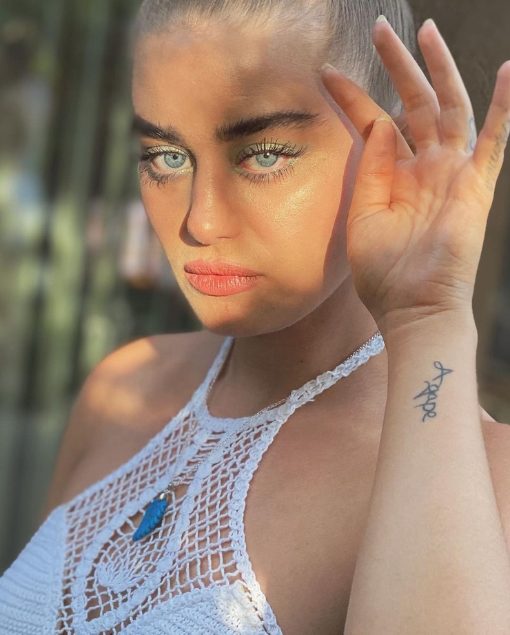 Alli Hart
