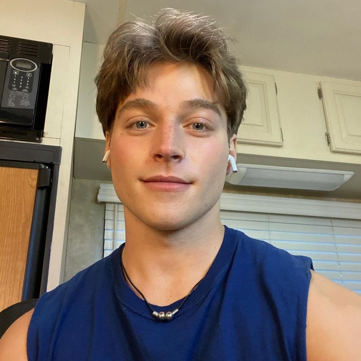 Froy Gutierrez