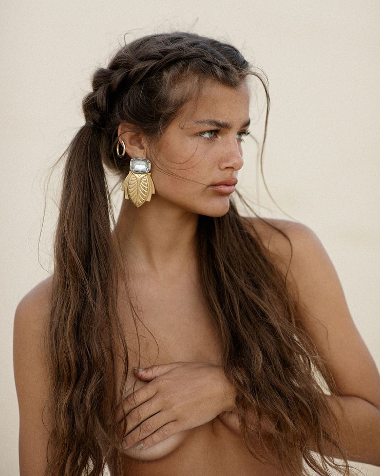 ELISE ZECEVIC ELISE ZECEVIC